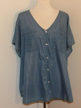 Maurices Plus Size 2X LIghtweight Button Front Short Sleeve Denim Shirt Top